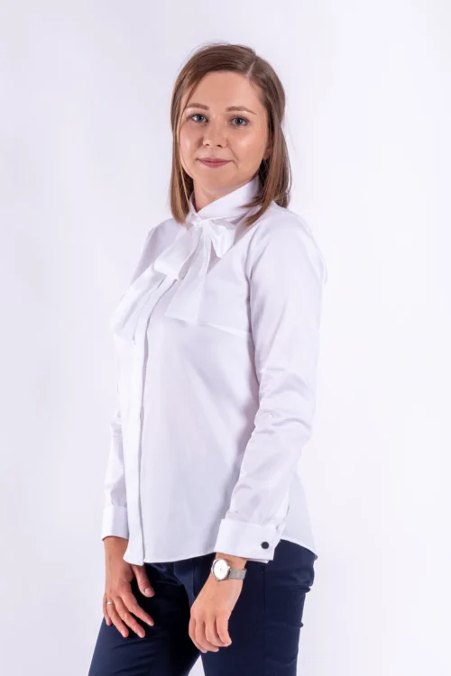Koszula na spinki z kokardą Hilda — biała